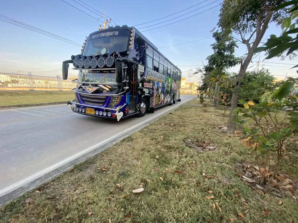 รถบัสนำเที่ยว ฉะเชิงเทรา